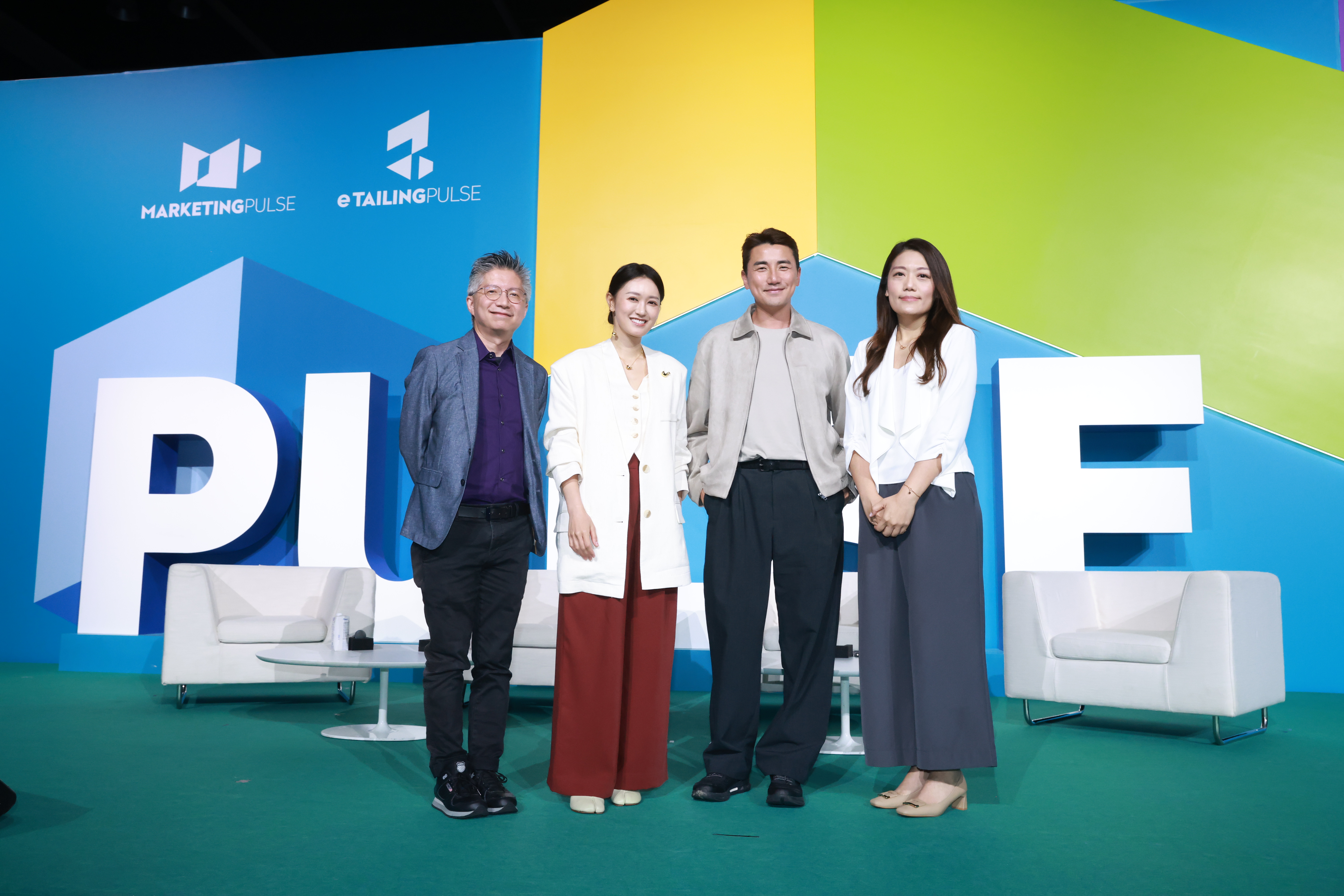 TVB Unveils Artiste-Creator Network (ACN) at MarketingPulse 2026 The sharing session titled “Beyond Broadcast, Beyond Borders: The Social Appeal and Commercial Value of TVB Artiste-Creators” was moderated by Mr. Kevin SHUI, Chief Marketing Officer of Starry (1st left), and featured in-depth exchanges with Ms. Alexandra LO, CEO of TaRa Innovation Limited & TaRa Bloom (HK & Asia), and Assistant Adjunct Professor at HKU Business School (1st right); popular TVB artistes Bowie CHEUNG (2nd left), and Tony HUNG (2nd right).