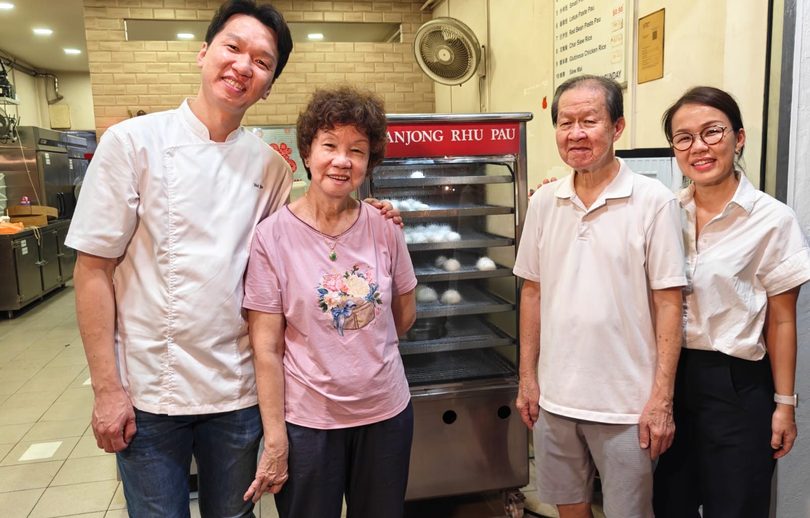 Tanjong Rhu Pau Second Generation Cebrates 30 Anniversary with New Kiosks and Promotions While Keeping Handcrafted Heritage Alive - Alvinology