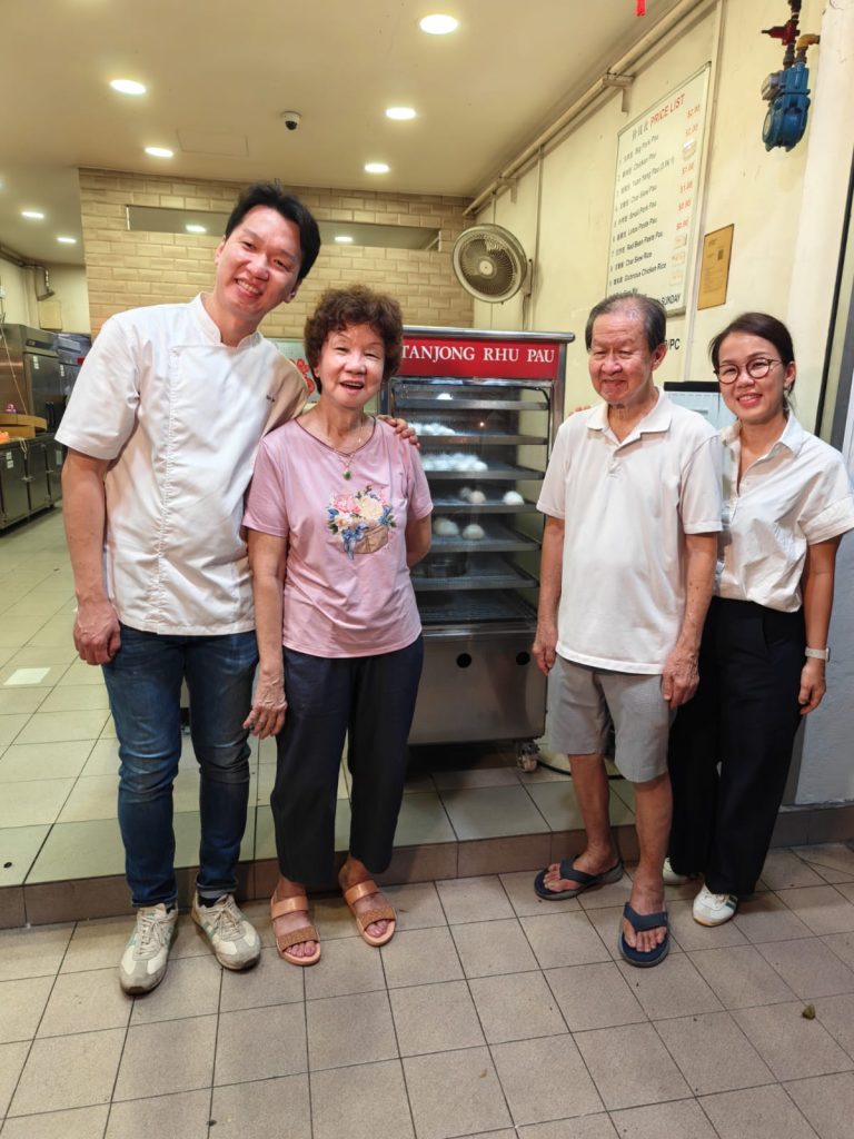 Tanjong Rhu Pau Second Generation Cebrates 30 Anniversary with New Kiosks and Promotions While Keeping Handcrafted Heritage Alive - Alvinology