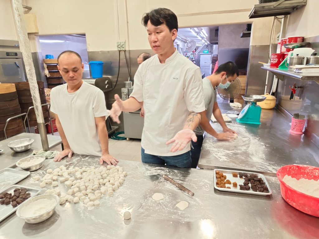 Tanjong Rhu Pau Second Generation Cebrates 30 Anniversary with New Kiosks and Promotions While Keeping Handcrafted Heritage Alive - Alvinology