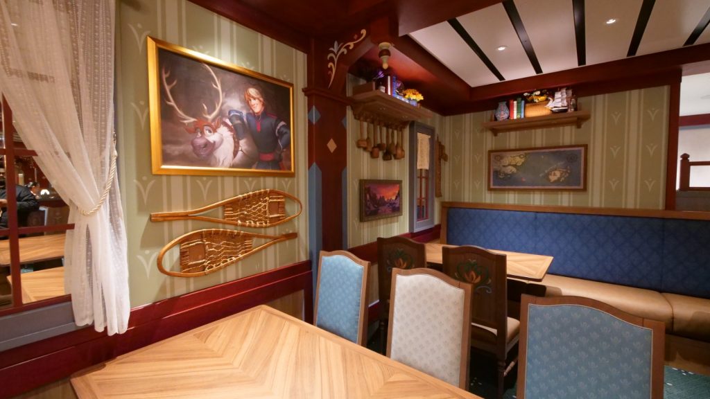 Disney Adventure Christened in Singapore with Star Studded Performance and Surprise Appearance by Robert Downey Jr. - Alvinology
