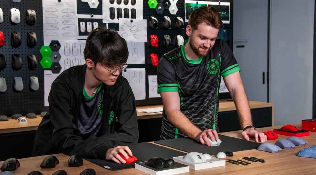Razer Unleashes Next-Gen Esports Gear With New Viper V4 Pro Mouse and Gigantus V2 Pro Mouse Mat Razer Unleashes Next-Gen Esports Gear With New Viper V4 Pro Mouse and Gigantus V2 Pro Mouse Mat - Alvinology