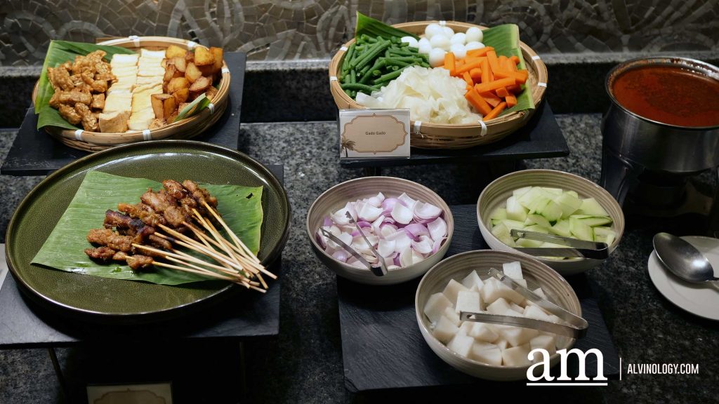 [Promo Alert] Why Kampung Fiesta 1-For-1 Dinner Buffet at Holiday Inn Orchard Singapore City Centre Is The Ultimate Catch For Seafood Lovers this Festive Season - Alvinology