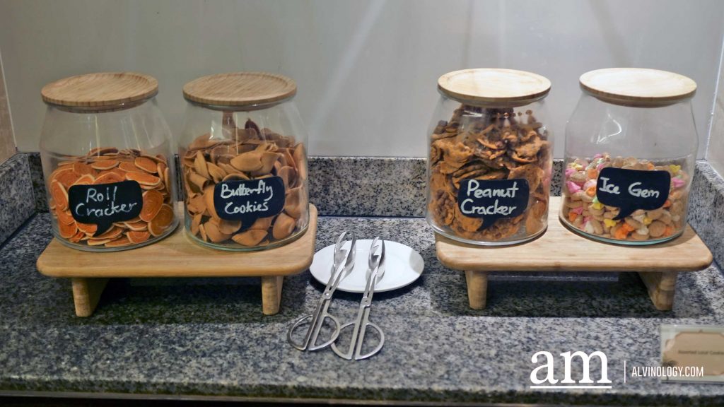 [Promo Alert] Why Kampung Fiesta 1-For-1 Dinner Buffet at Holiday Inn Orchard Singapore City Centre Is The Ultimate Catch For Seafood Lovers this Festive Season - Alvinology