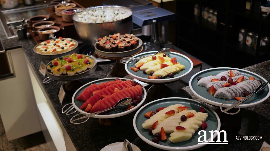 [Promo Alert] Why Kampung Fiesta 1-For-1 Dinner Buffet at Holiday Inn Orchard Singapore City Centre Is The Ultimate Catch For Seafood Lovers this Festive Season - Alvinology