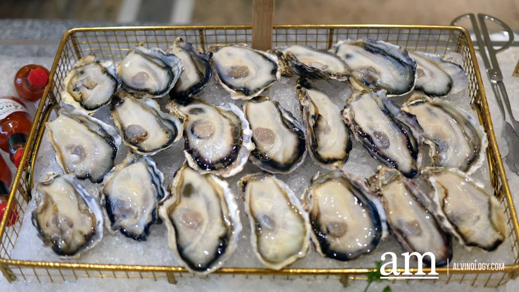 [Promo Alert] Why Kampung Fiesta 1-For-1 Dinner Buffet at Holiday Inn Orchard Singapore City Centre Is The Ultimate Catch For Seafood Lovers this Festive Season - Alvinology