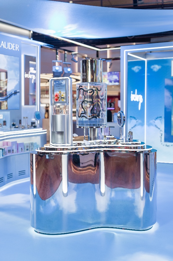 Estée Lauder Teams Up with Diane von Furstenberg to Launch InCharge Collection at Changi Airport Estée Lauder Teams Up with Diane von Furstenberg to Launch InCharge Collection at Changi Airport - Alvinology
