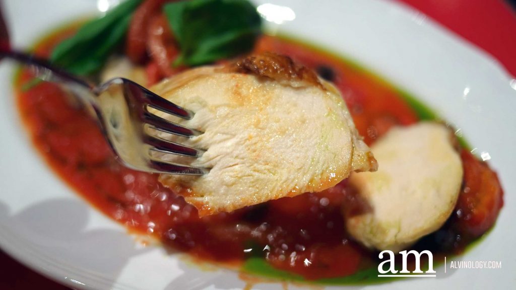 [Review] Medusa Osteria Romana Brings a Very Red and Very Loud Slice of 1960s Rome to Singapore - Alvinology
