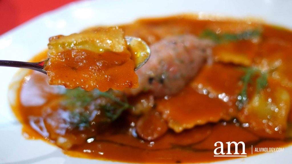 [Review] Medusa Osteria Romana Brings a Very Red and Very Loud Slice of 1960s Rome to Singapore - Alvinology