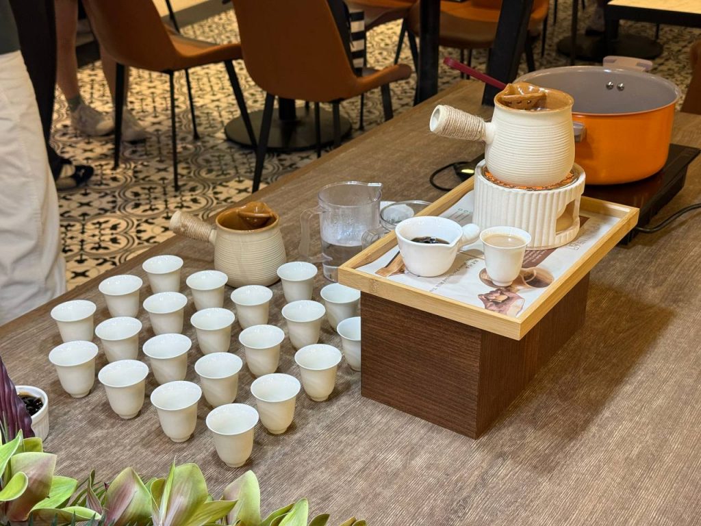 A Crafted Taiwanese Experience at Typhoon Cafe: Buffet Under $20 and Pot-Boiled Milk Tea A Crafted Taiwanese Experience at Typhoon Cafe: Buffet Under $20 and Pot-Boiled Milk Tea - Alvinology