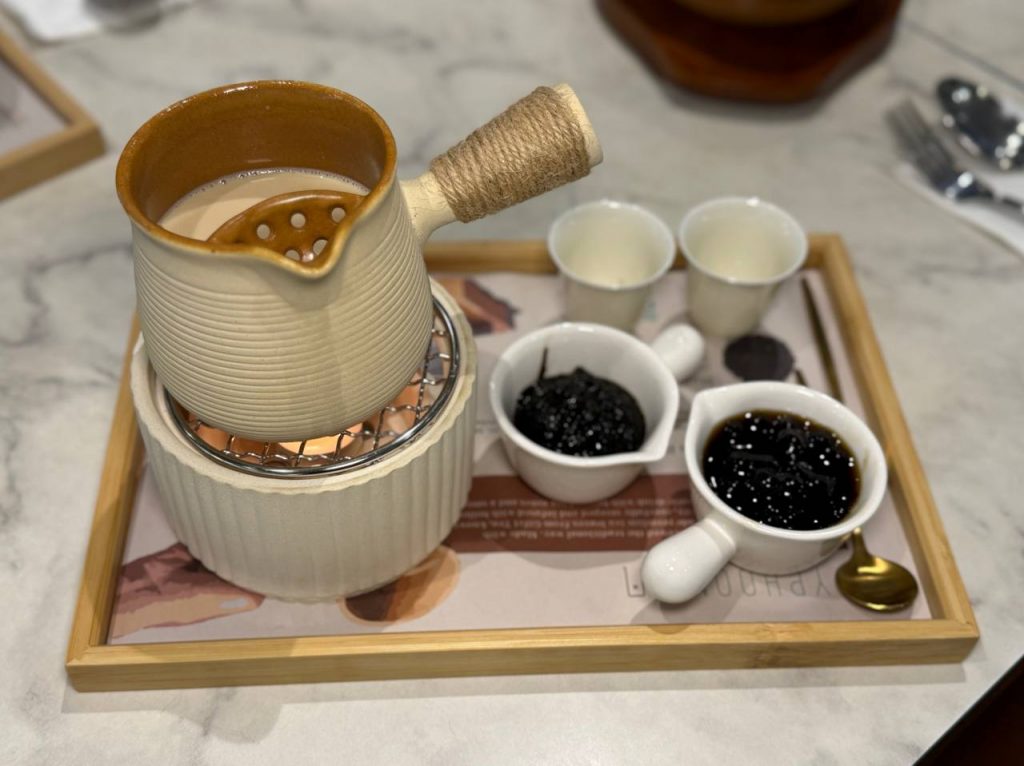 A Crafted Taiwanese Experience at Typhoon Cafe: Buffet Under $20 and Pot-Boiled Milk Tea A Crafted Taiwanese Experience at Typhoon Cafe: Buffet Under $20 and Pot-Boiled Milk Tea - Alvinology