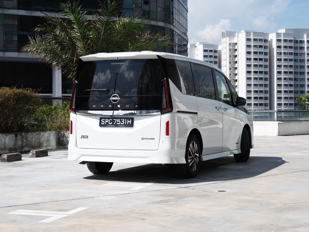[Car Review] Nissan Serena Smart 8: She blends to your every needs - Alvinology
