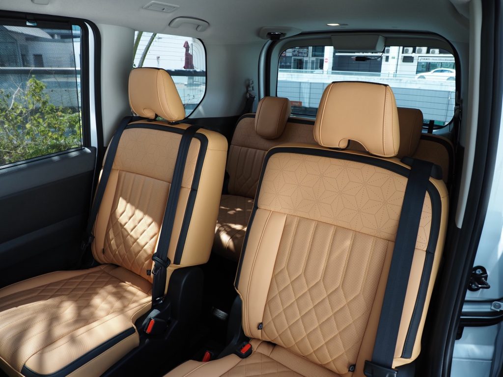 [Car Review] Nissan Serena Smart 8: She blends to your every needs - Alvinology