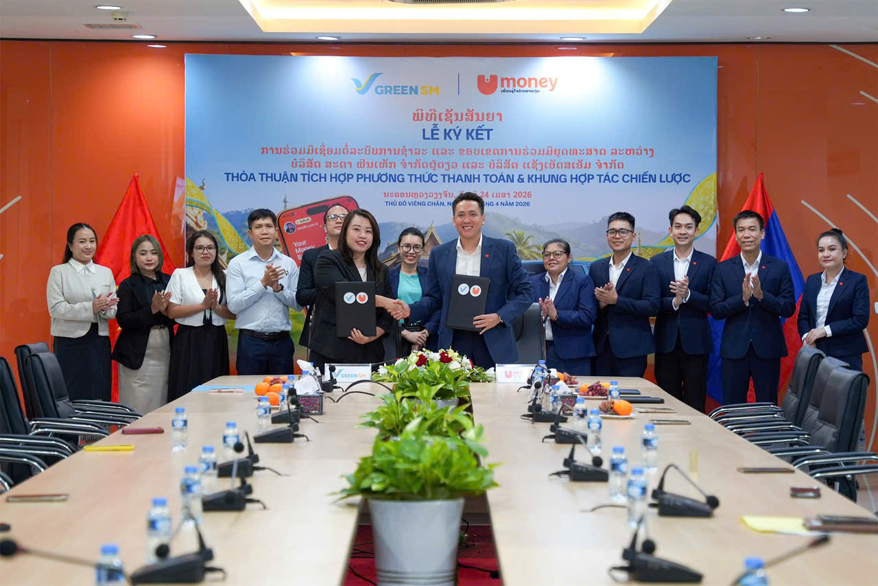 Green SM And Umoney Partner To Build An Integrated Mobility And Digital Finance Ecosystem In Laos Ms. Tran Hanh An - Director of Mobility Services Sales, GSM Vietnam & Laos (left), and Mr. Ha Chien Thang - Director of Star Fintech Sole Co., Ltd, at the partnership signing ceremony.