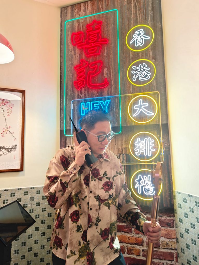 [PROMO Alert] Step Back In Time At Hey Kee HK Seafood And Score Free Wings With Their Dress Up Promo - Alvinology