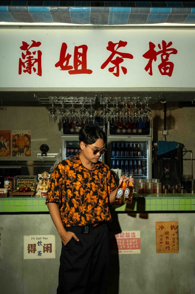 [PROMO Alert] Step Back In Time At Hey Kee HK Seafood And Score Free Wings With Their Dress Up Promo - Alvinology