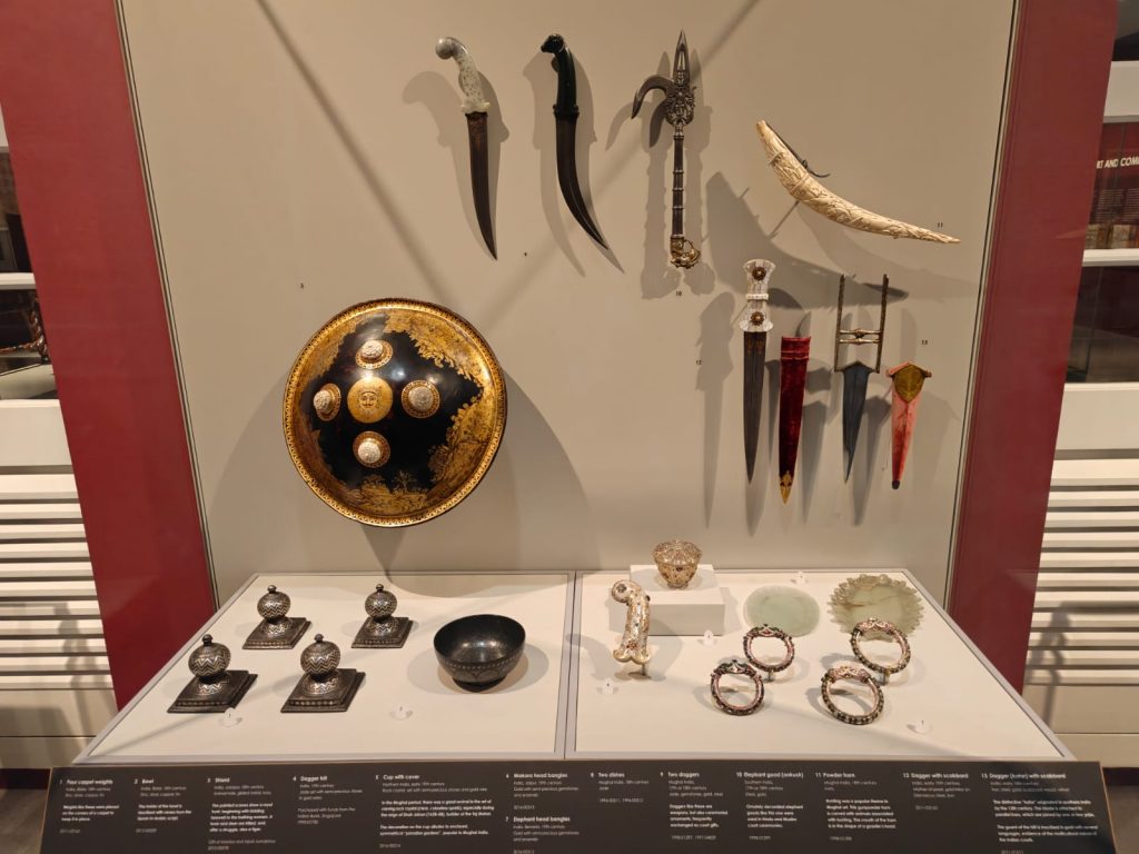 UNIQLO Singapore Launches First-Ever Museum Pop-Up at Asian Civilisations Museum, Celebrating Art for All UNIQLO Singapore Launches First-Ever Museum Pop-Up at Asian Civilisations Museum, Celebrating Art for All - Alvinology
