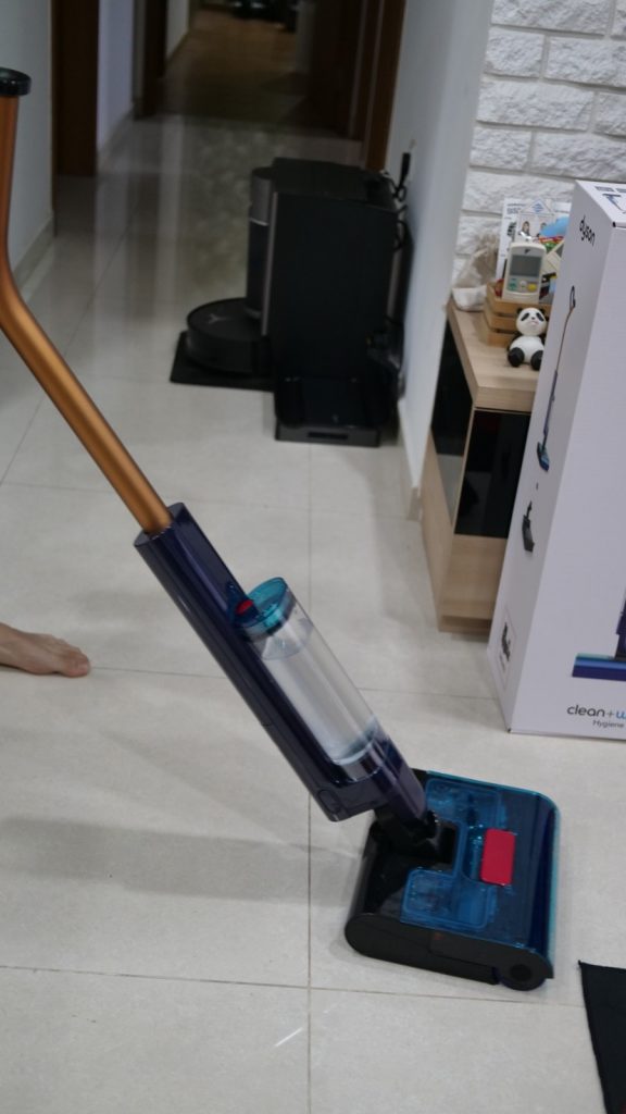 Dyson Clean+Wash Hygiene Review: A Lightweight Wet Floor Cleaner Focused on Hygiene To Replace Traditional Mop - Alvinology