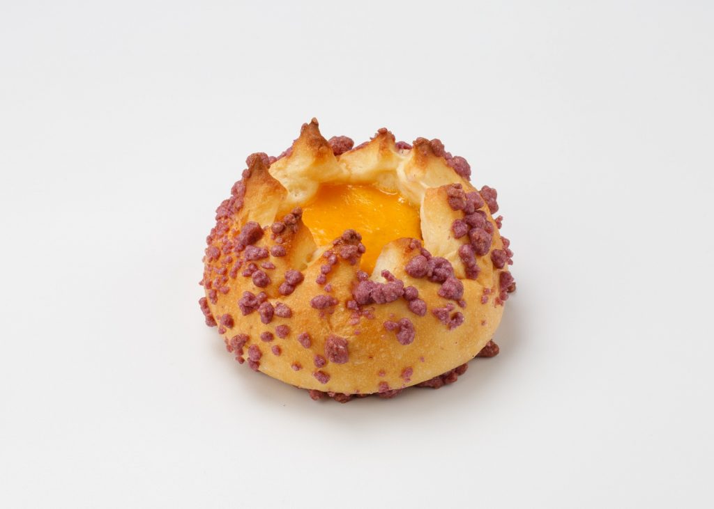 BreadTalk Launches Lilac Themed Yam and Bluebery Bread and Pastries for Mother's Day - Alvinology