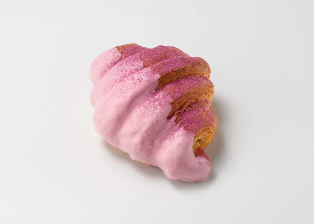 BreadTalk Launches Lilac Themed Yam and Bluebery Bread and Pastries for Mother's Day - Alvinology