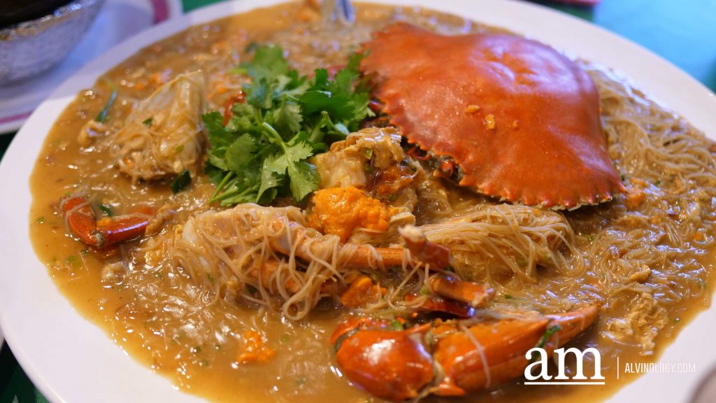 [PROMO Alert] Step Back In Time At Hey Kee HK Seafood And Score Free Wings With Their Dress Up Promo - Alvinology