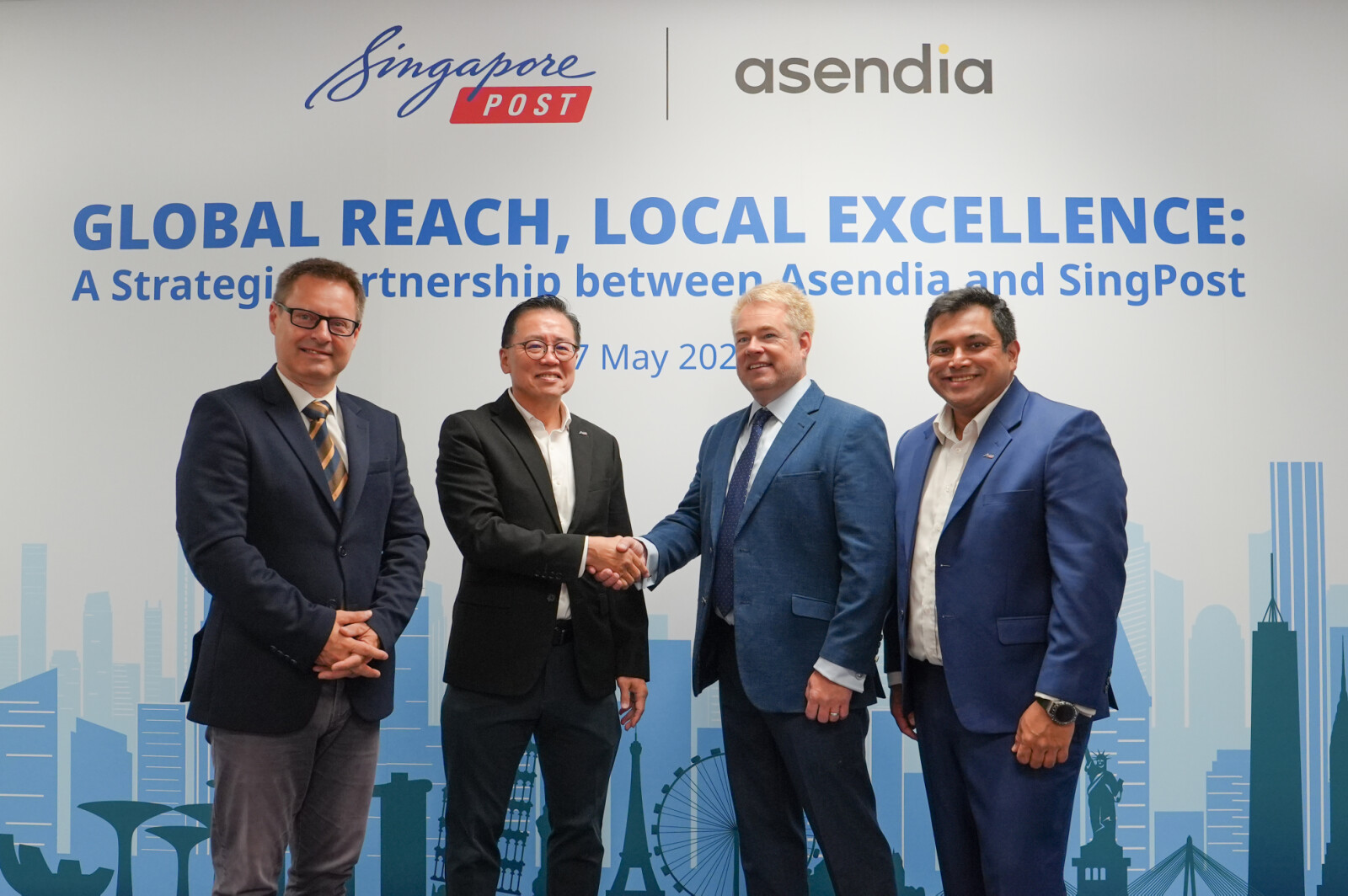Asendia and Singapore Post Form Strategic Partnership to Strengthen APAC Cross-Border E-commerce Gateway A Strategic Partnership Between Asendia and SingPost (Left to right): Lionel Berthe, Head of Asia Pacific, Asendia; Mark Chong, CEO, SingPost; Simon Batt, CEO, Asendia, and Gavin Pathross, Chief Information Technology Officer, SingPost.
