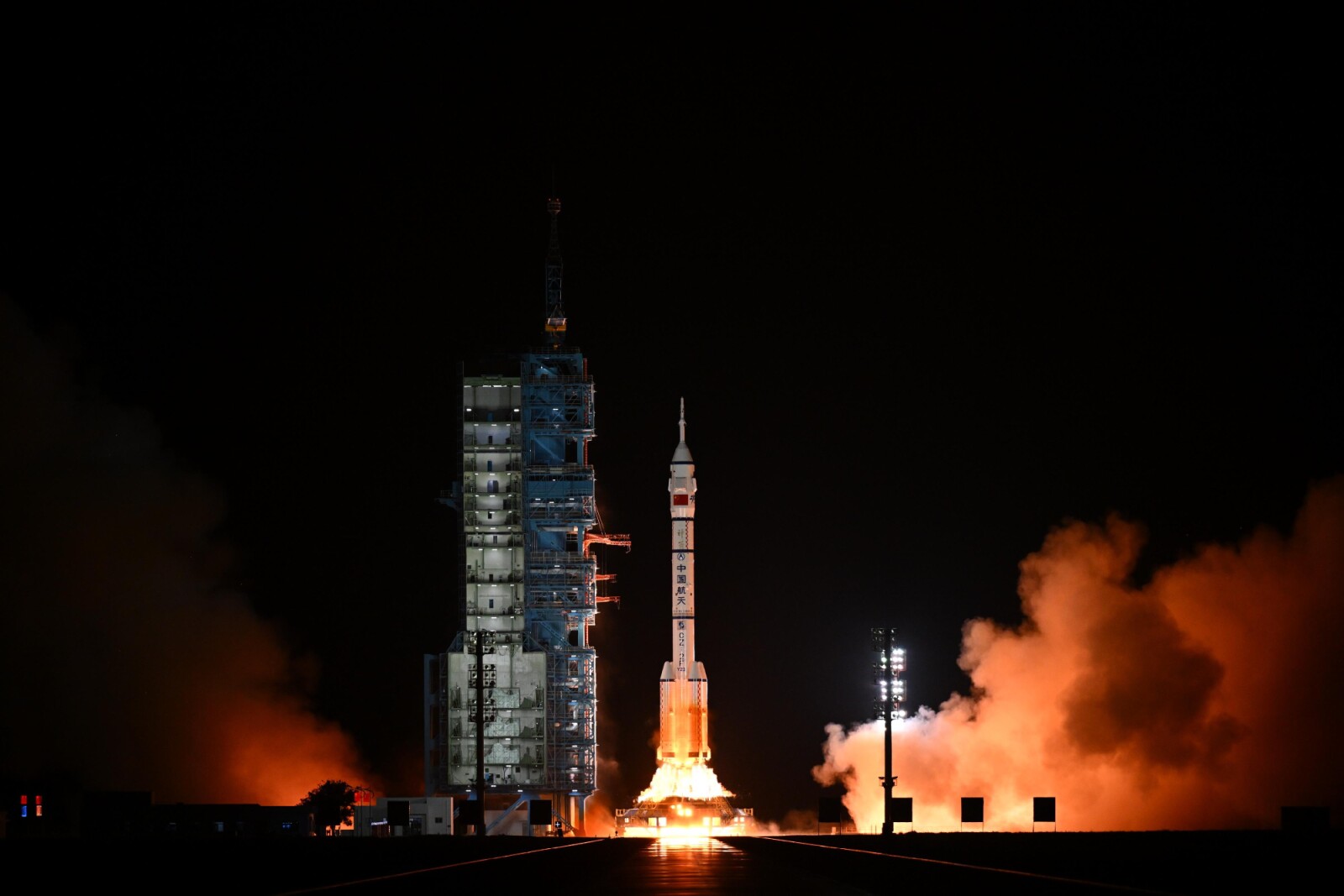Hong Kong’s first astronaut participates in Shenzhou-23 manned spaceflight mission The Long March 2F Y23 carrier rocket carrying the Shenzhou-23 manned spaceship launched successfully at 11.08pm on May 24 at the Jiuquan Satellite Launch Center. 