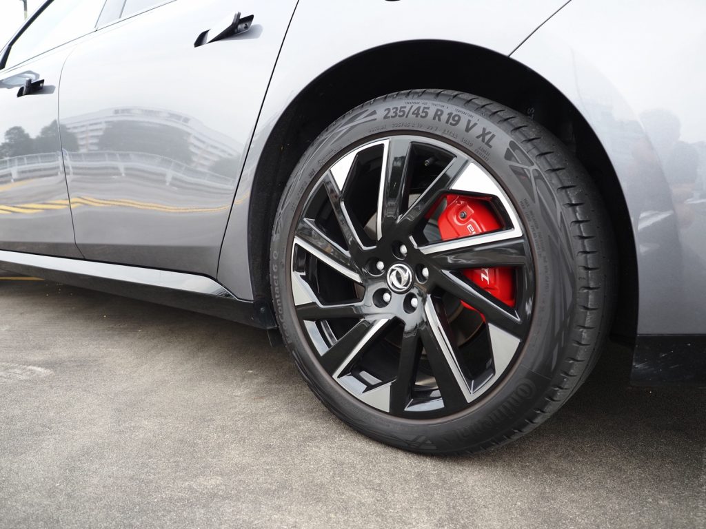 [Car Review] Dongfeng 007: No time to ICE - Alvinology