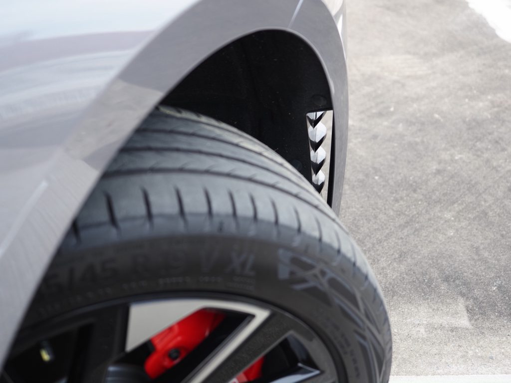 [Car Review] Dongfeng 007: No time to ICE - Alvinology