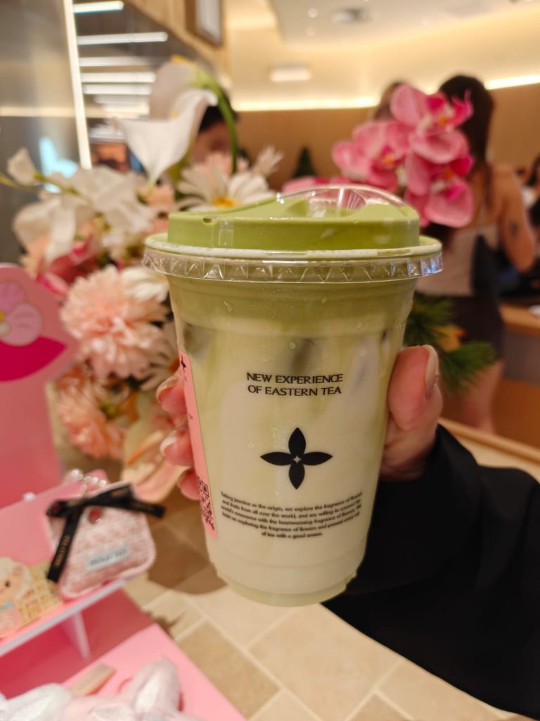 Molly Tea Opens Its Largest CBD Store Globally at Singapore Land Tower with an All Pink Pop Up and Yacht Cruise Giveaways Molly Tea Opens Its Largest CBD Store Globally at Singapore Land Tower with an All Pink Pop Up and Yacht Cruise Giveaways - Alvinology