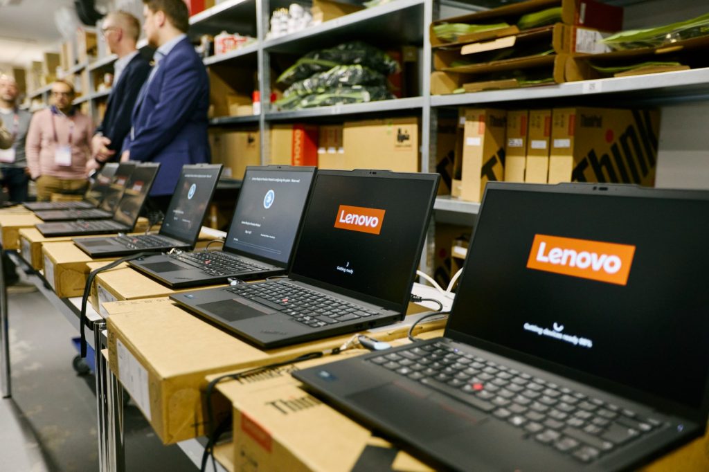 From David Beckham to Live Stadiums: Lenovo Showcases Complete Hybrid AI Infrastructure Ahead of FIFA World Cup 2026 - Alvinology