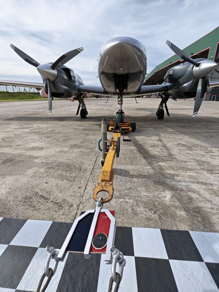 HONOR Magic V6 Pulls Plane and Ferrari in Malaysia, Sets New ASIA Record Ahead of Singapore Launch HONOR Magic V6 Pulls Plane and Ferrari in Malaysia, Sets New ASIA Record Ahead of Singapore Launch - Alvinology
