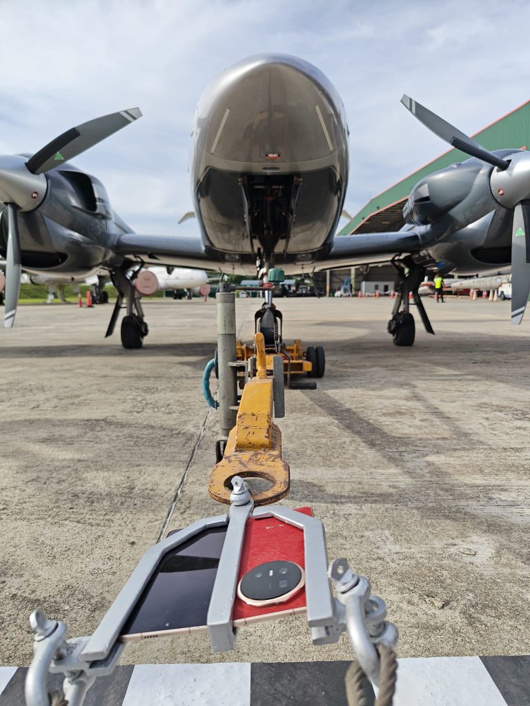 HONOR Magic V6 Pulls Plane and Ferrari in Malaysia, Sets New ASIA Record Ahead of Singapore Launch HONOR Magic V6 Pulls Plane and Ferrari in Malaysia, Sets New ASIA Record Ahead of Singapore Launch - Alvinology