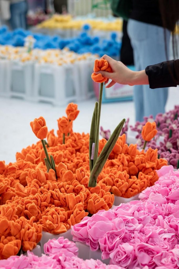 Cj Hendry Brings Immersive Flower Market and World Premiere JuJu Experience to Singapore at IMBA Theatre - Alvinology