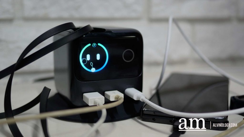Goodbye Cable Jungle: The Joyroom Podix Tri-Magnetic 140W 5-in-1 Charging Station Reclaims Your Desk with Retractable Cables and a Smiley Face - Alvinology