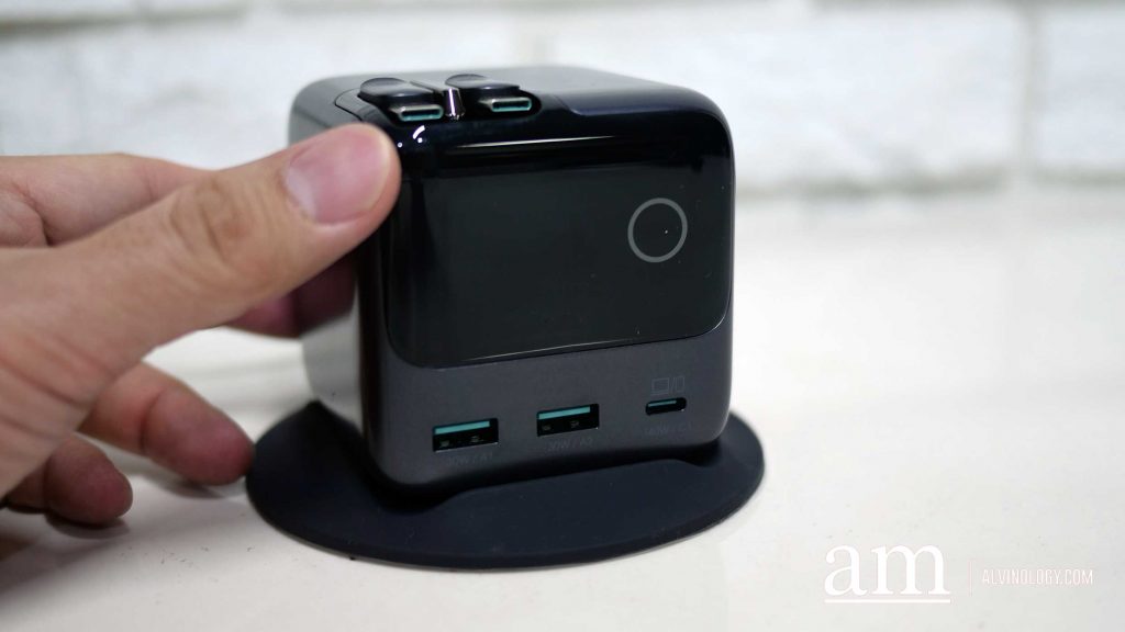 Goodbye Cable Jungle: The Joyroom Podix Tri-Magnetic 140W 5-in-1 Charging Station Reclaims Your Desk with Retractable Cables and a Smiley Face - Alvinology