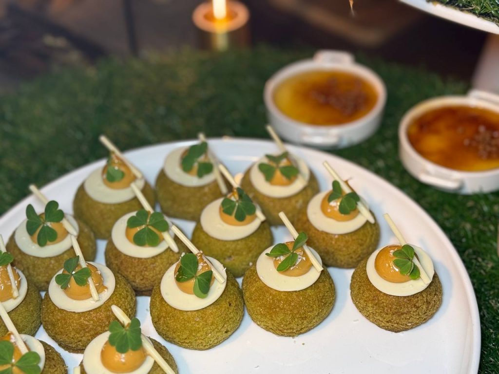 This June Only: CLOVE’s Newest Collaboration with Celebrity Chef Eric Teo Brings Kelong-Inspired Feasting to the City This June Only: CLOVE’s Newest Collaboration with Celebrity Chef Eric Teo Brings Kelong-Inspired Feasting to the City - Alvinology