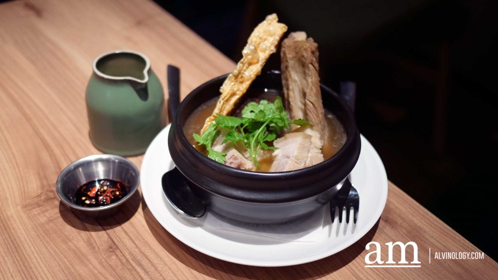 [Review] From Bak Kut Teh Pao Fan to Liquorice-Smoked Wagyu Beef Brisket: Discovering Sky22's Unique East Meets West Cuisine - Alvinology