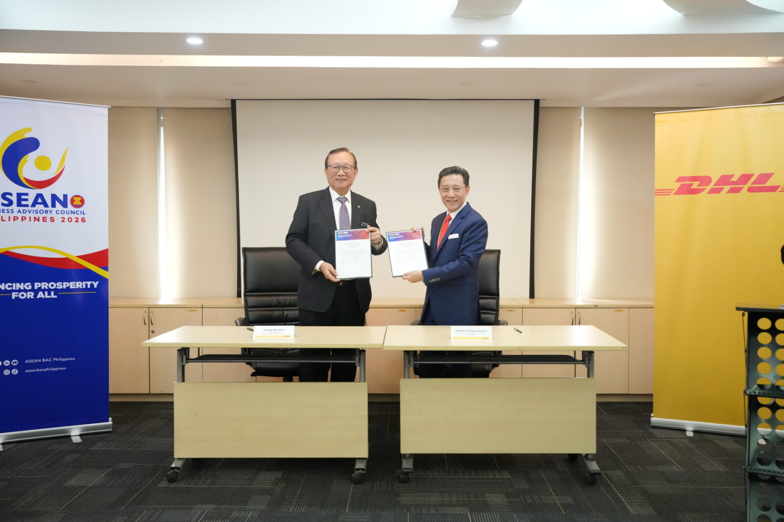 DHL Express and ASEAN Business Advisory Council partner to strengthen MSME competitiveness and advance ASEAN trade integration George Barcelon, Council Member, ASEAN Business Advisory Council and Herbert Vongpusanachai, Senior Vice President - Commercial for Asia Pacific, DHL Express signed the MoU in Manila