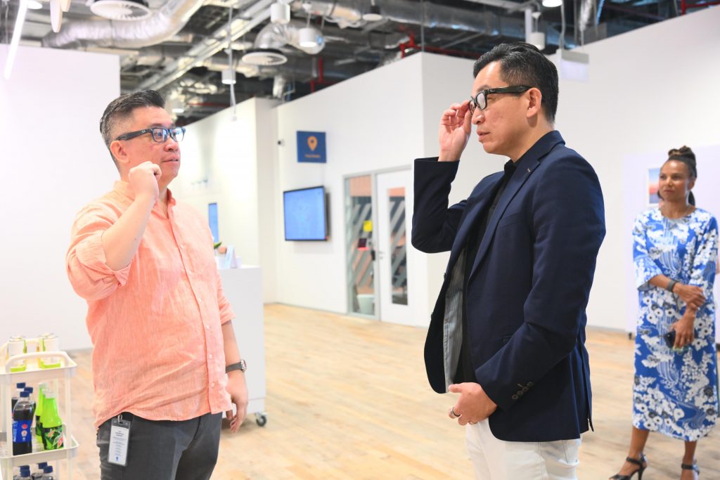 Meta Highlights How AI Smart Glasses Are Empowering Singapore’s Blind and Low Vision Community - Alvinology