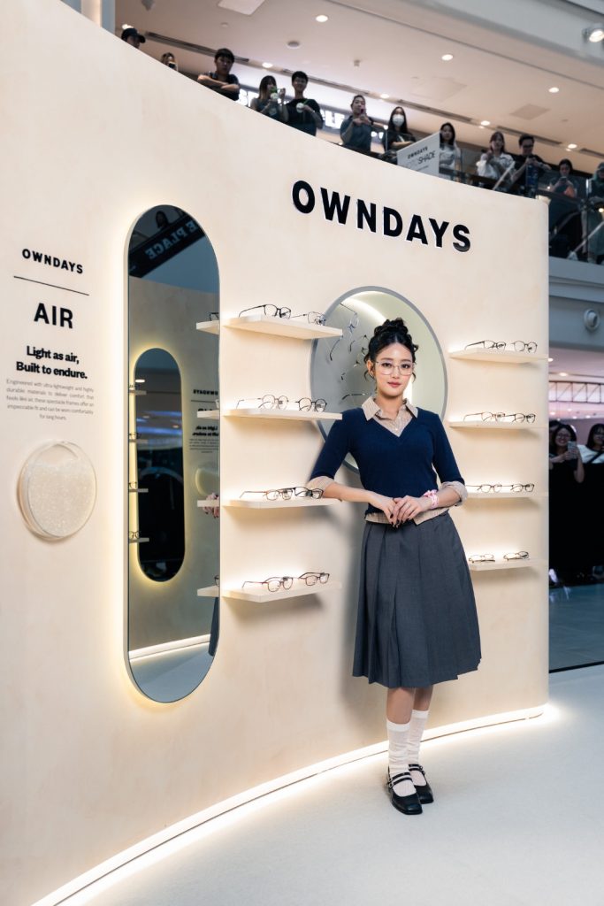 K-Pop Star MINNIE Lights Up Plaza Singapura for the Launch of the OWNDAYS PhotoShade Collection and Pop Up, Running from 11 to 14 June K-Pop Star MINNIE Lights Up Plaza Singapura for the Launch of the OWNDAYS PhotoShade Collection and Pop Up, Running from 11 to 14 June - Alvinology