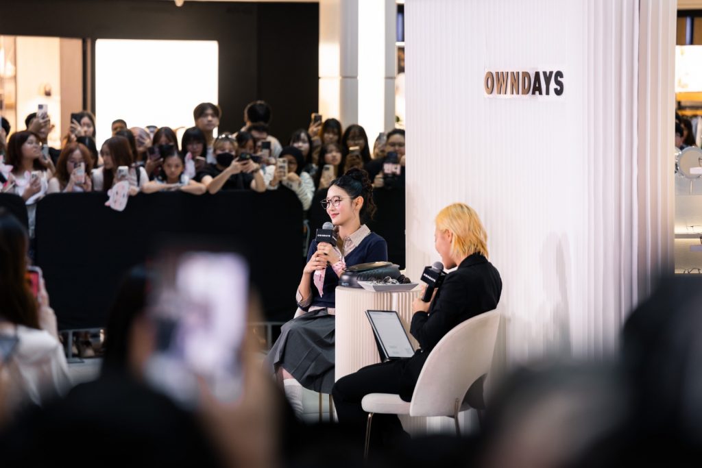 K-Pop Star MINNIE Lights Up Plaza Singapura for the Launch of the OWNDAYS PhotoShade Collection and Pop Up, Running from 11 to 14 June K-Pop Star MINNIE Lights Up Plaza Singapura for the Launch of the OWNDAYS PhotoShade Collection and Pop Up, Running from 11 to 14 June - Alvinology