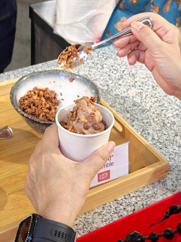 NEW KITKAT Chocolate Drink Hits 220 Singapore Outlets Including Burger King and Kopitiam - Alvinology