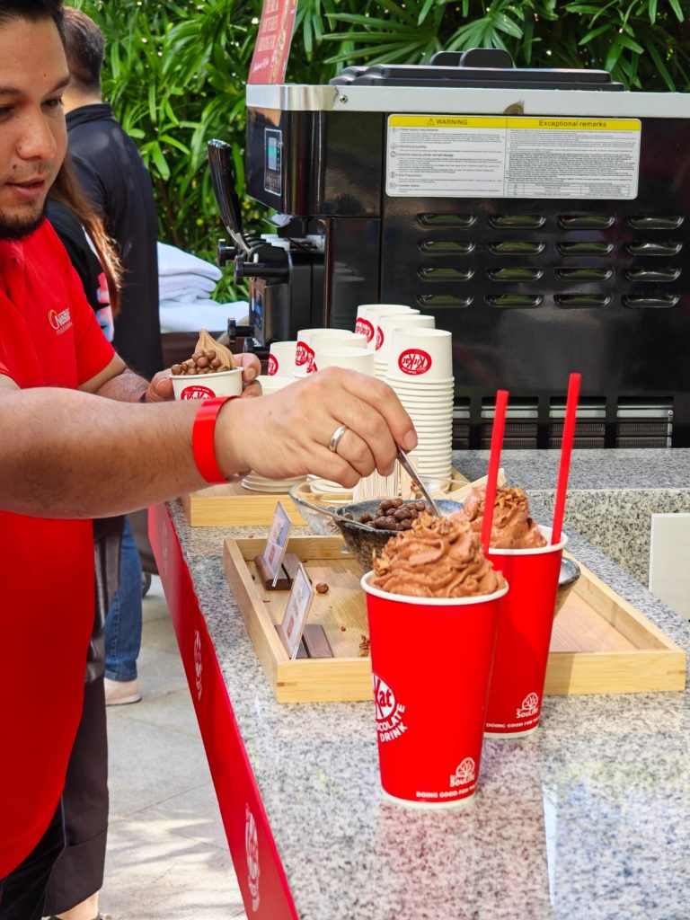 NEW KITKAT Chocolate Drink Hits 220 Singapore Outlets Including Burger King and Kopitiam - Alvinology