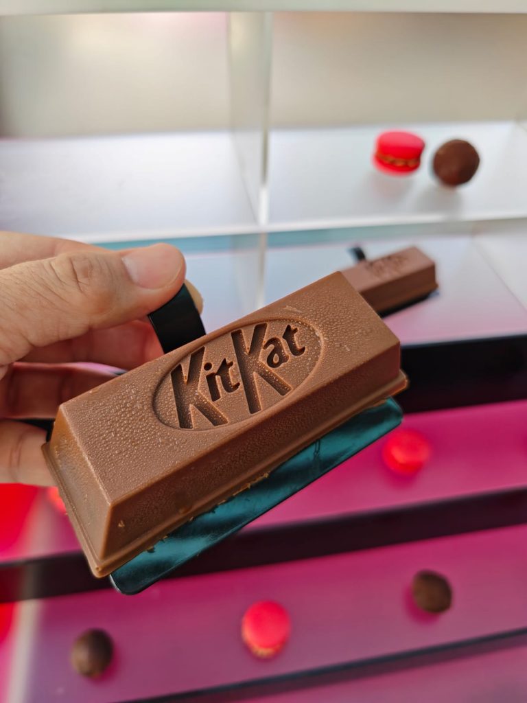 NEW KITKAT Chocolate Drink Hits 220 Singapore Outlets Including Burger King and Kopitiam - Alvinology