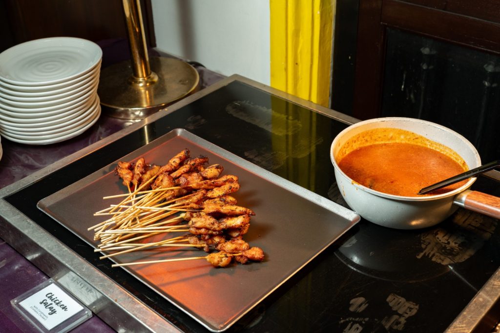 [Review] Permata Penang Flavours of the Orient Buffet: Unbeatable 1 for 1 Deal at Singapore Historic Yellow Mansion - Alvinology