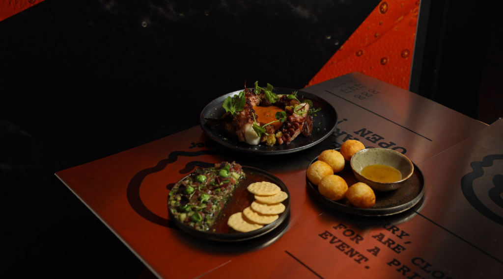 Hi Stranger Opens on Neil Road with Immersive Cocktails, Sensory Experiences and Evolving Menus - Alvinology