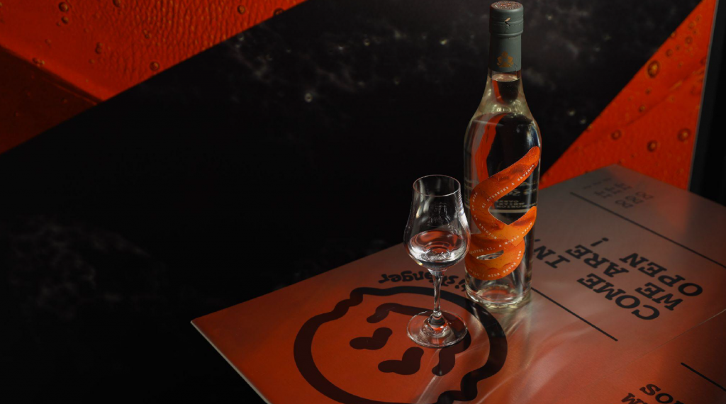Hi Stranger Opens on Neil Road with Immersive Cocktails, Sensory Experiences and Evolving Menus - Alvinology