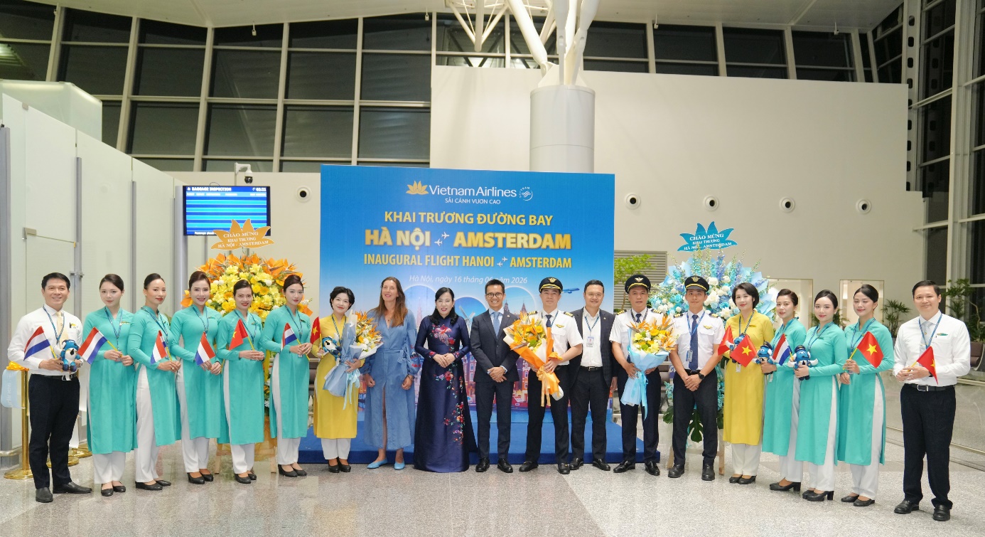 Vietnam Airlines has officially inaugurated its nonstop service between Hanoi and Amsterdam, becoming the first Vietnamese carrier to operate a direct route connecting Vietnam and the Netherlands.
