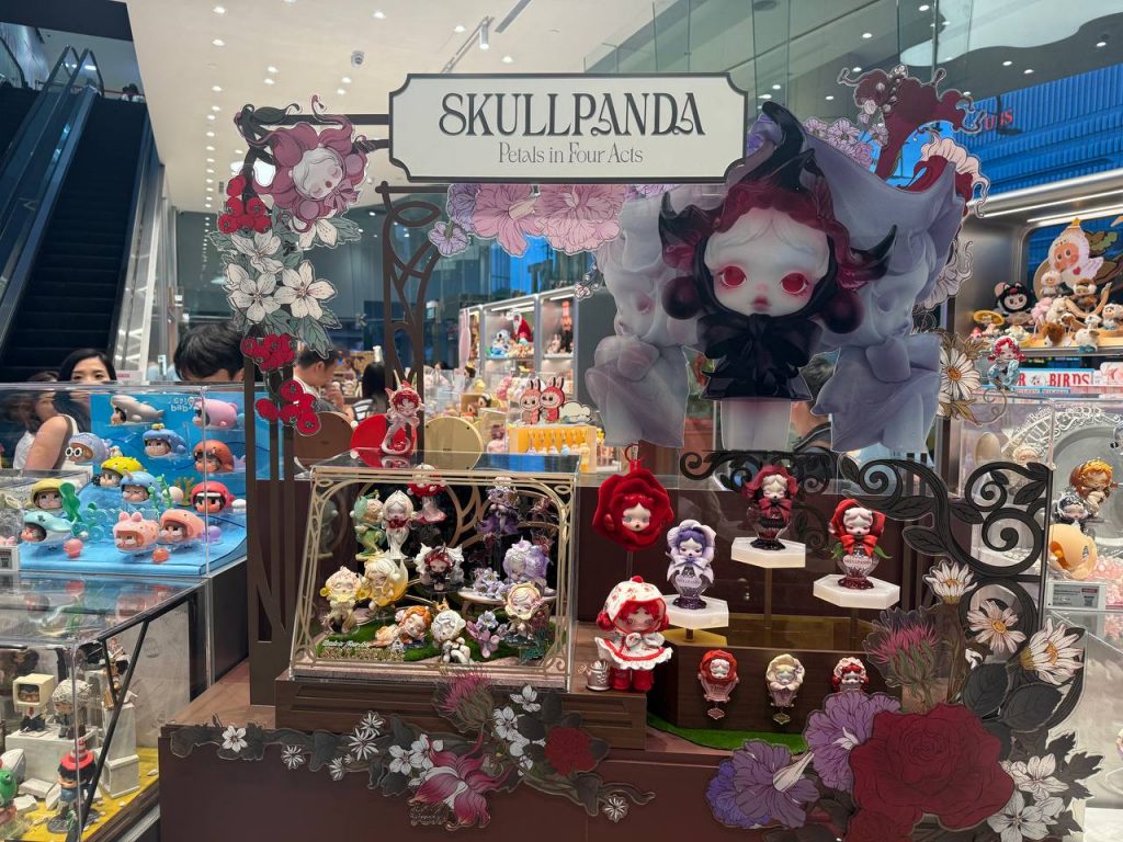 POP MART Reopens Today at Plaza Singapura with New Releases, Singapore Exclusives and Member Gifts POP MART Reopens Today at Plaza Singapura with New Releases, Singapore Exclusives and Member Gifts - Alvinology